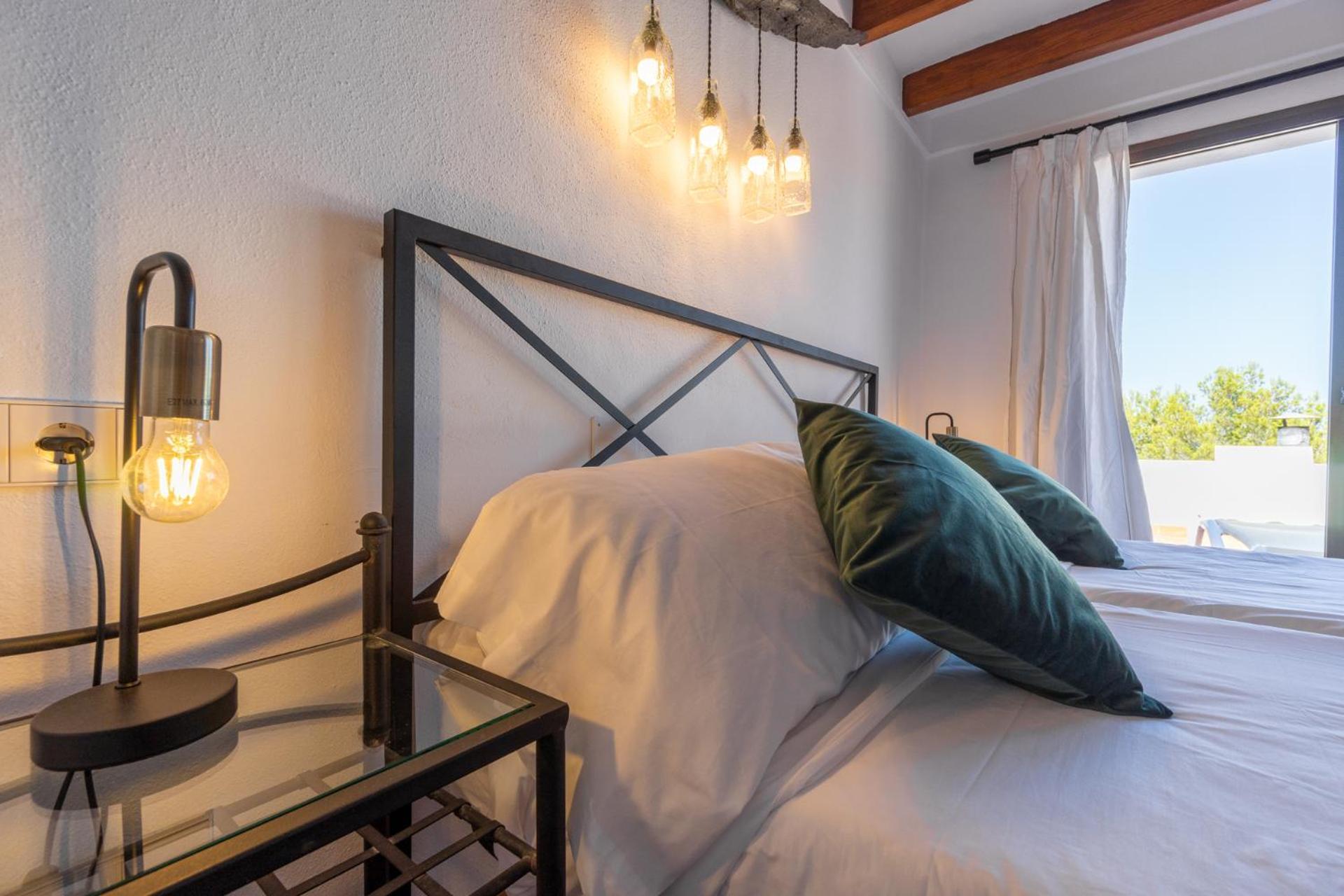 Hostal Restaurante Pou Des Lleo Làng Sant Carles de Paralta Phòng bức ảnh