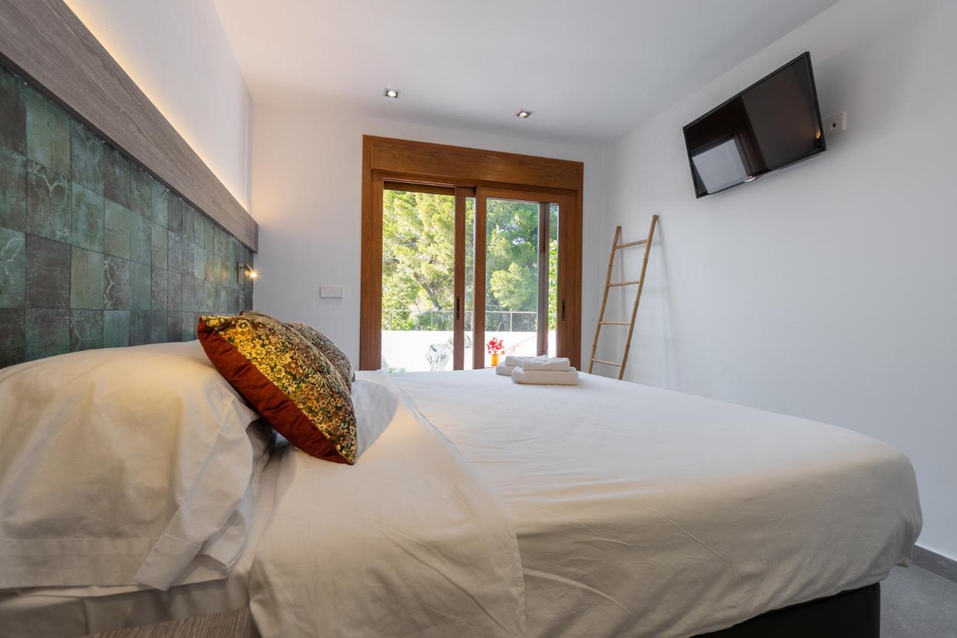Hostal Restaurante Pou Des Lleo Làng Sant Carles de Paralta Phòng bức ảnh